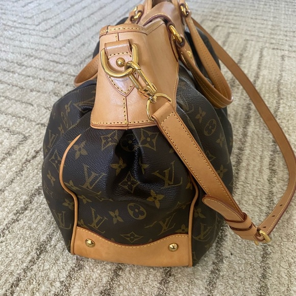 Louis Vuitton Brown Monogram Shoulder Bag - Picture 13 of 15